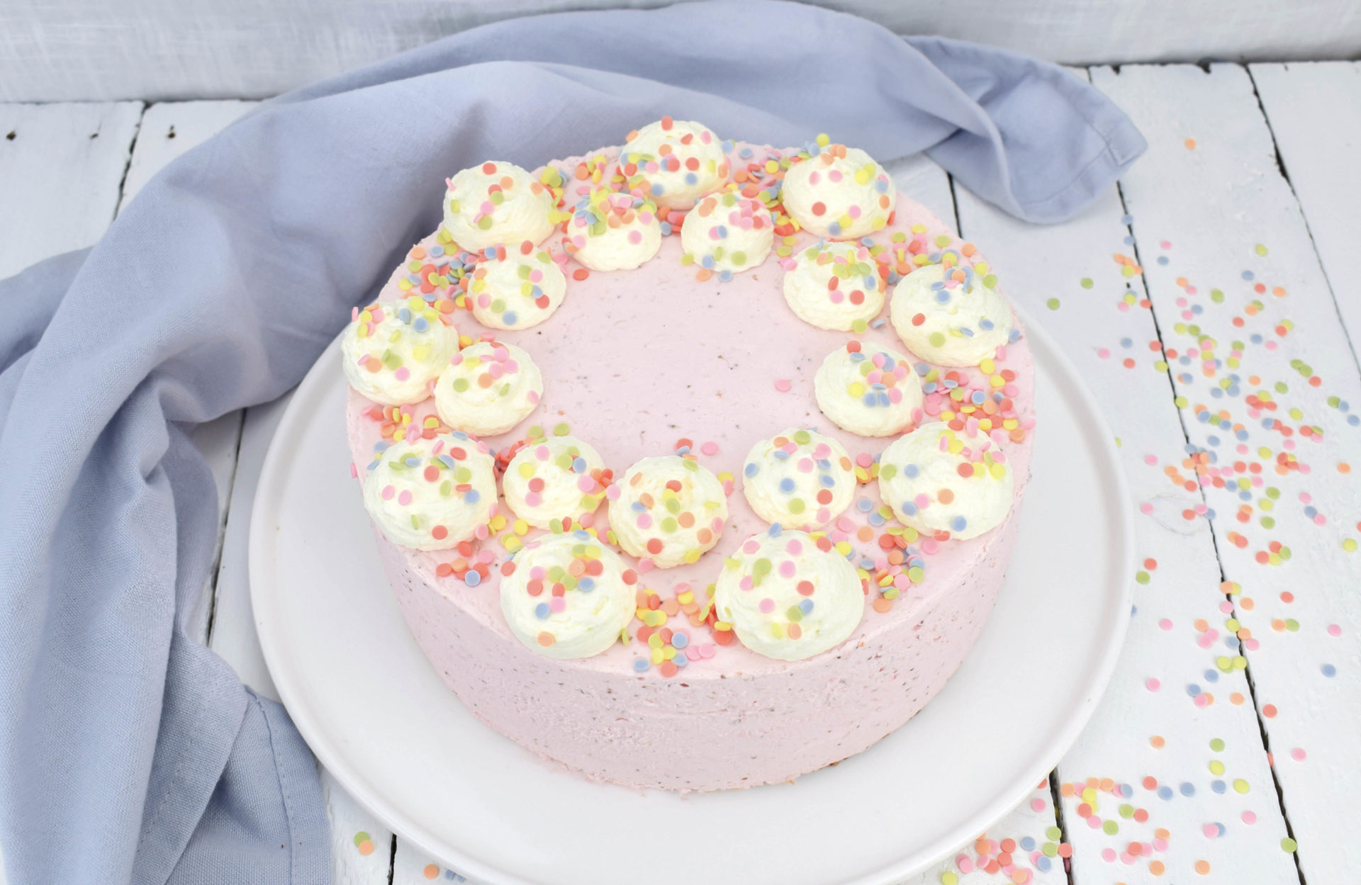Prinzessinnen Torte Zum 1 Geburtstag Mit Erdbeer Buttercreme
