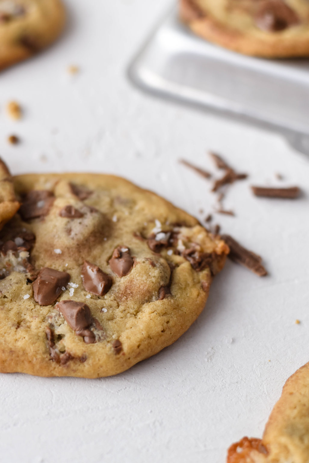 Bounty Cookies  Rezept für saftige weiche Bounty Cookies nach amerikanischem Vorbild. Schnell und einfach gemacht. Mit extra großen Schokostückchen und Bounty.   #Cookies #Kekse #Bounty #Kokos