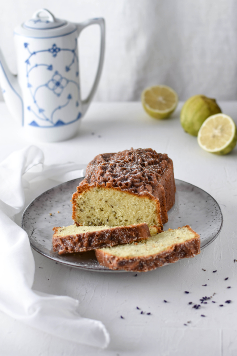LAVENDEL ZITRONEN KUCHEN mit Joghurt - Perfekt zur Teezeit