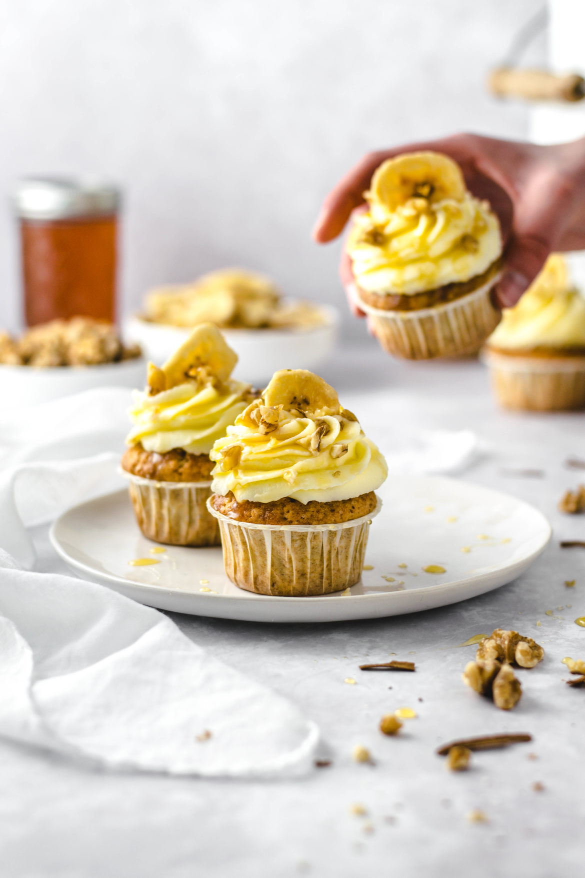 Bananen Walnuss Cupcakes mit Frischkäse Topping-7 ⋆ Julias Torten und ...