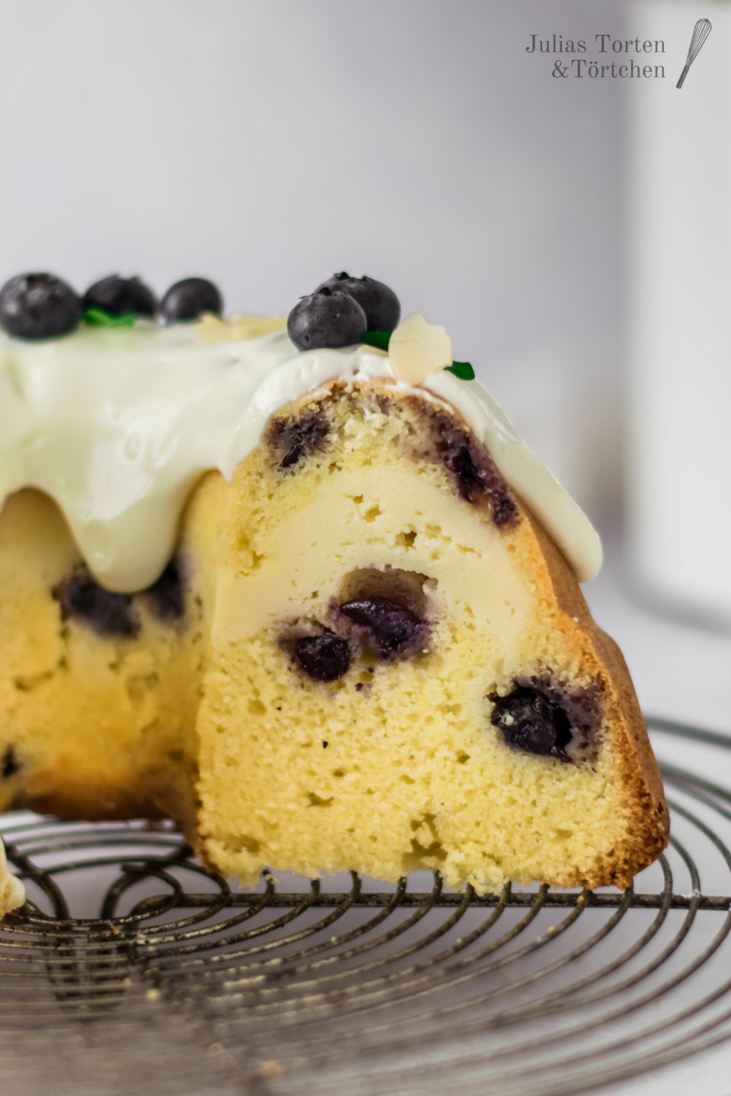 Blaubeer Gugelhupf Mit Zitrone Und Cheesecakef Llung