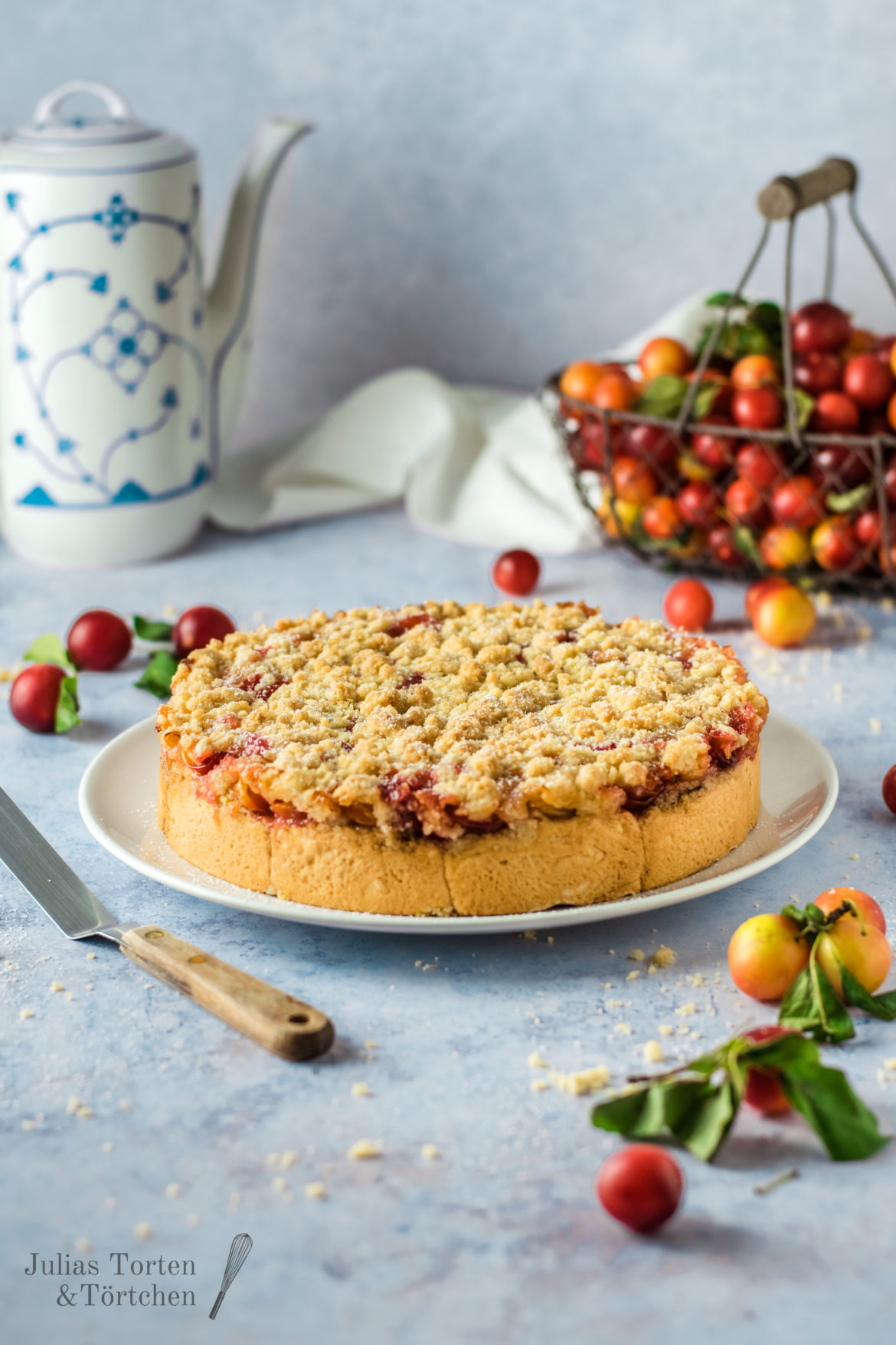 Mirabellenkuchen mit Zimtschneckenboden und Streuseln