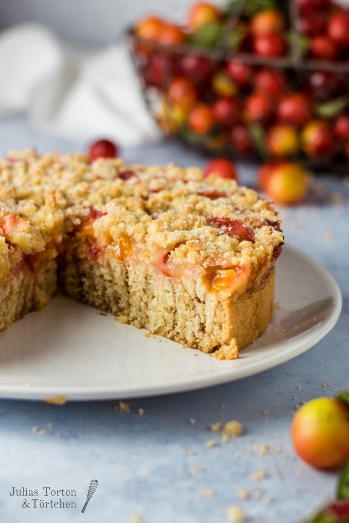 Mirabellenkuchen mit Zimtschneckenboden und Streuseln