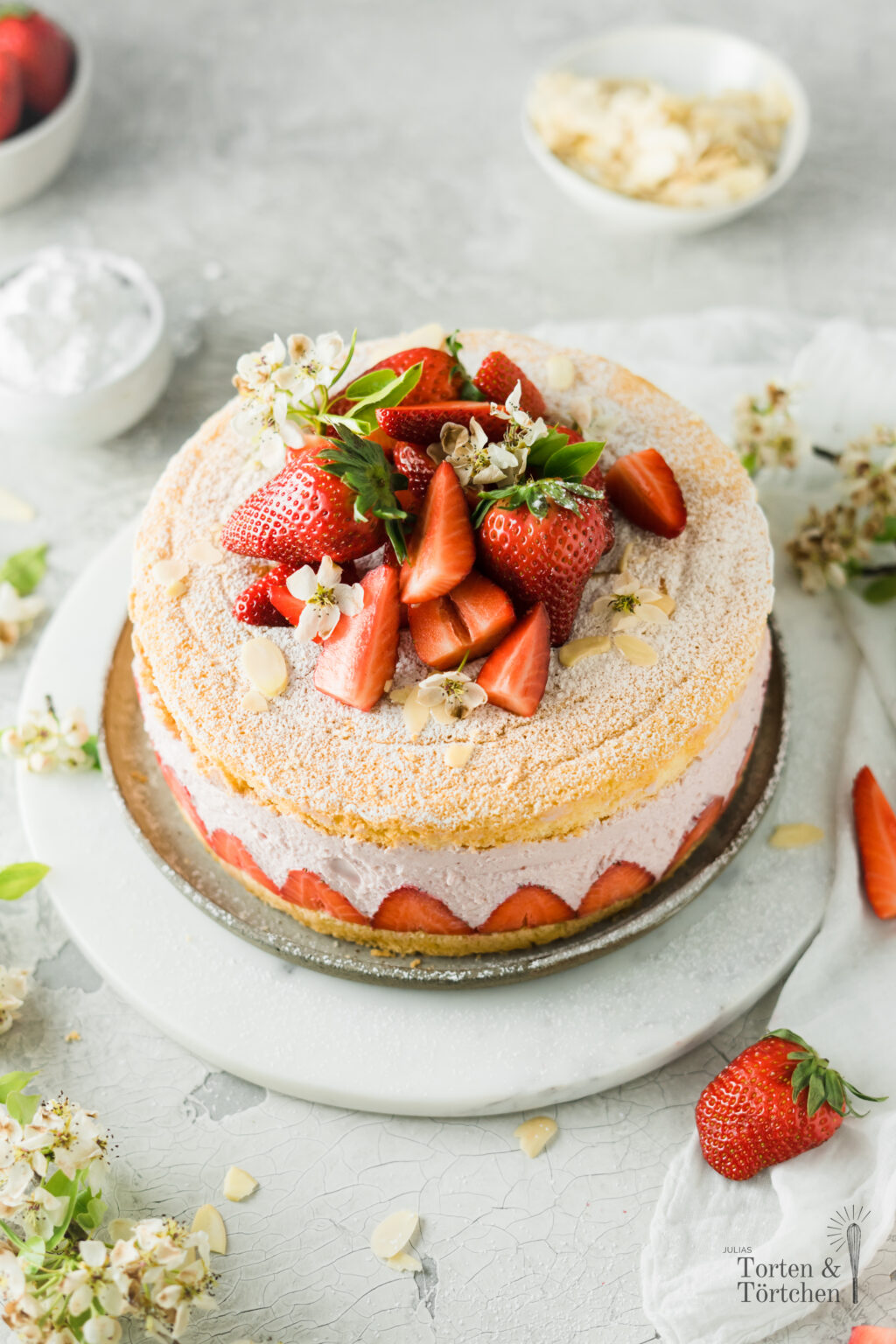 Erdbeer Käse Sahne Torte-3 ⋆ Julias Torten und Törtchen
